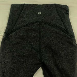 grey cropped lululemon leggings